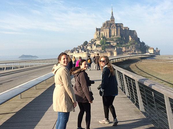 Students and Mont-Saint-Michel